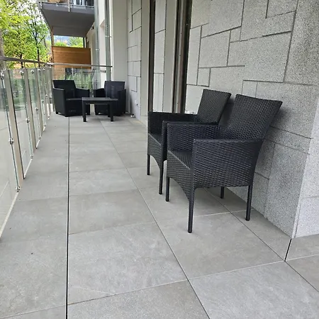 Stone Hill Z Basenem I Widokiem Na Gory Apartment *