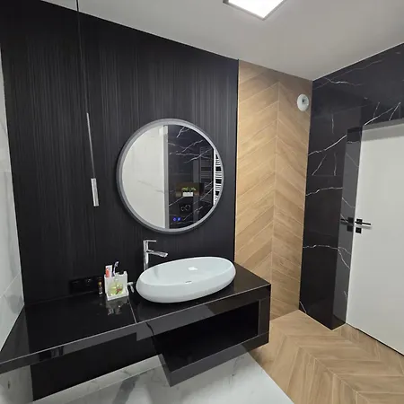 Lepszypobyt Stone Hill Z Basenem I Widokiem Na Gory דירה *