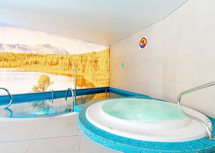 Stone Hill Z Basenem I Widokiem Na Gory